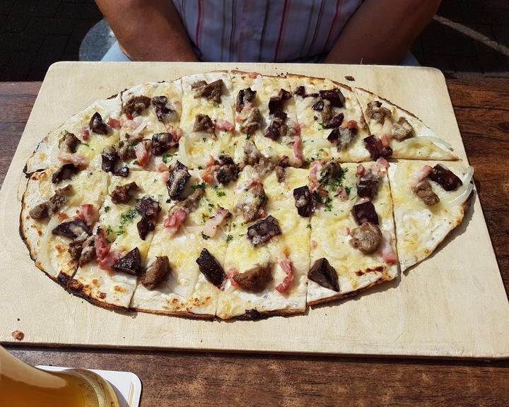 Flammkuchen Hutte